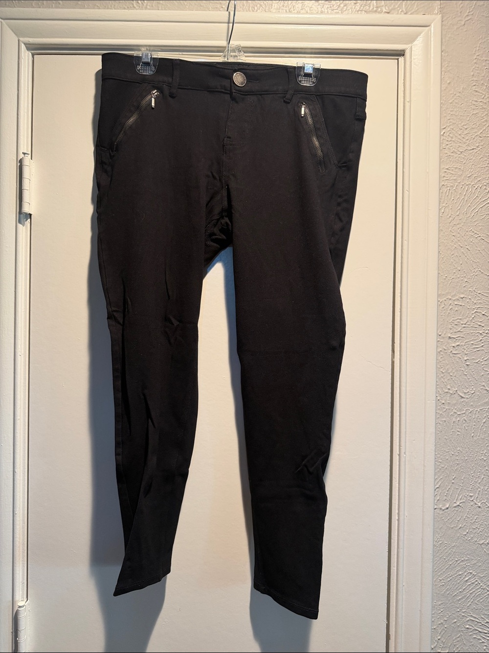 Democracy Women's Black Faux Zip-Pocket Pants size 10